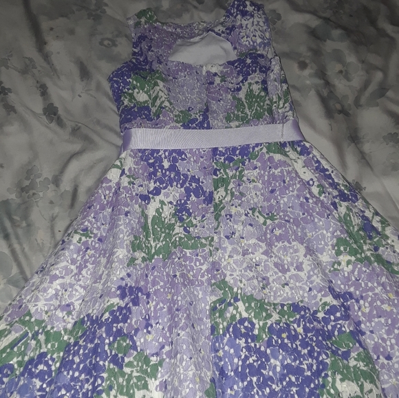 Spring/Summer Dress - Picture 2 of 3